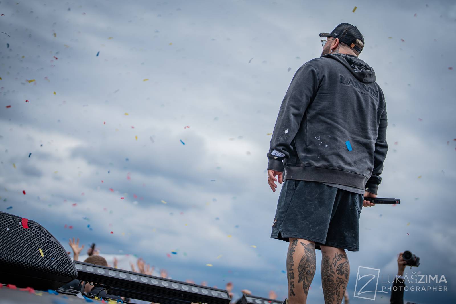 Rapová stage na Pražském Majálesu patřila Calinovi, Steinovi27 i Yzomandiasovi s Nik Tendem