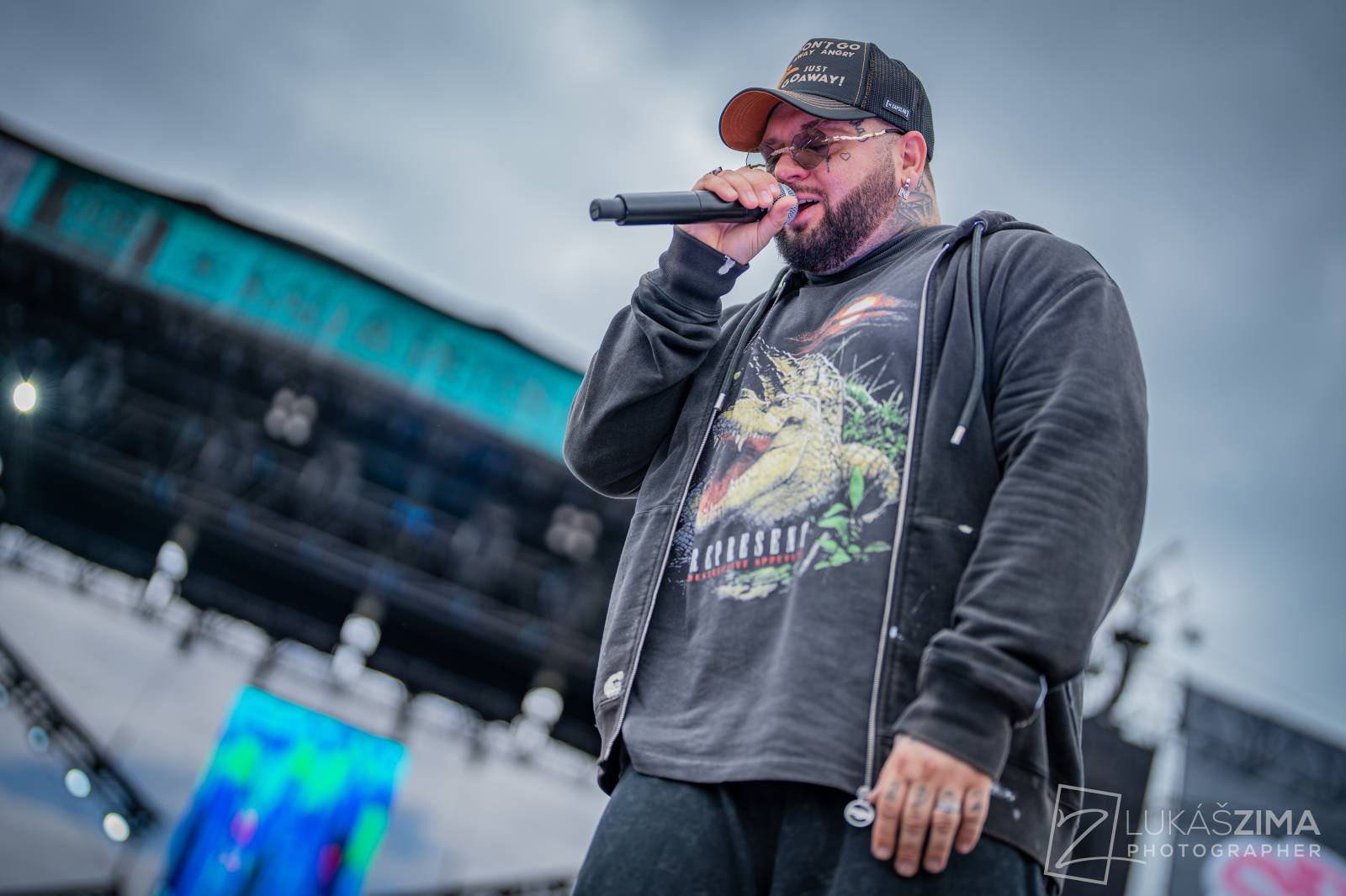 Rapová stage na Pražském Majálesu patřila Calinovi, Steinovi27 i Yzomandiasovi s Nik Tendem