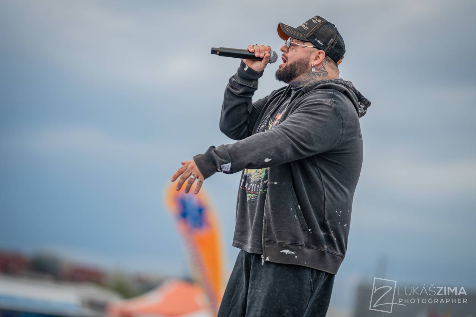 Rapová stage na Pražském Majálesu patřila Calinovi, Steinovi27 i Yzomandiasovi s Nik Tendem