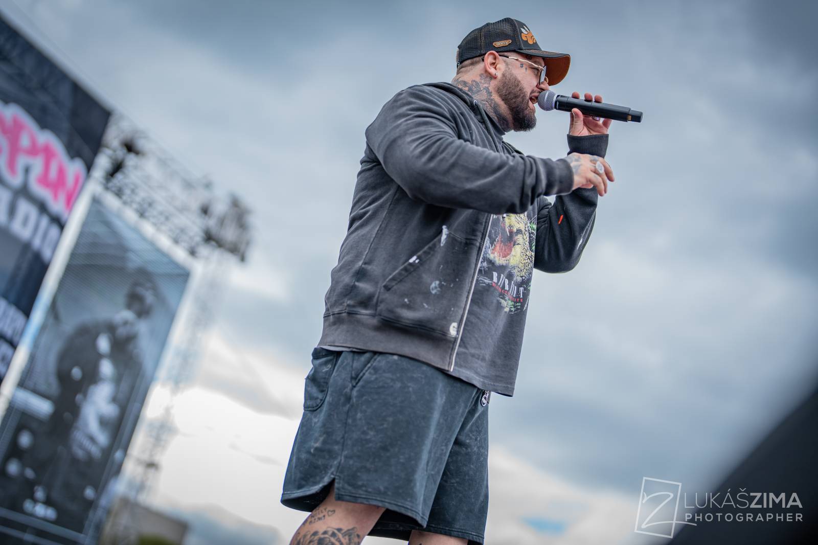 Rapová stage na Pražském Majálesu patřila Calinovi, Steinovi27 i Yzomandiasovi s Nik Tendem