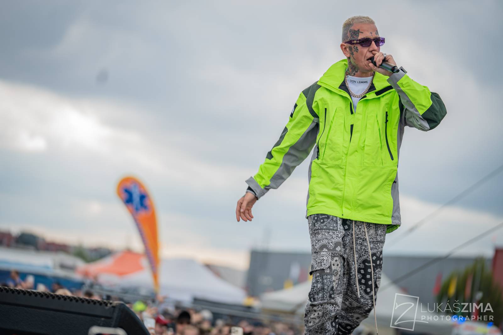 Rapová stage na Pražském Majálesu patřila Calinovi, Steinovi27 i Yzomandiasovi s Nik Tendem