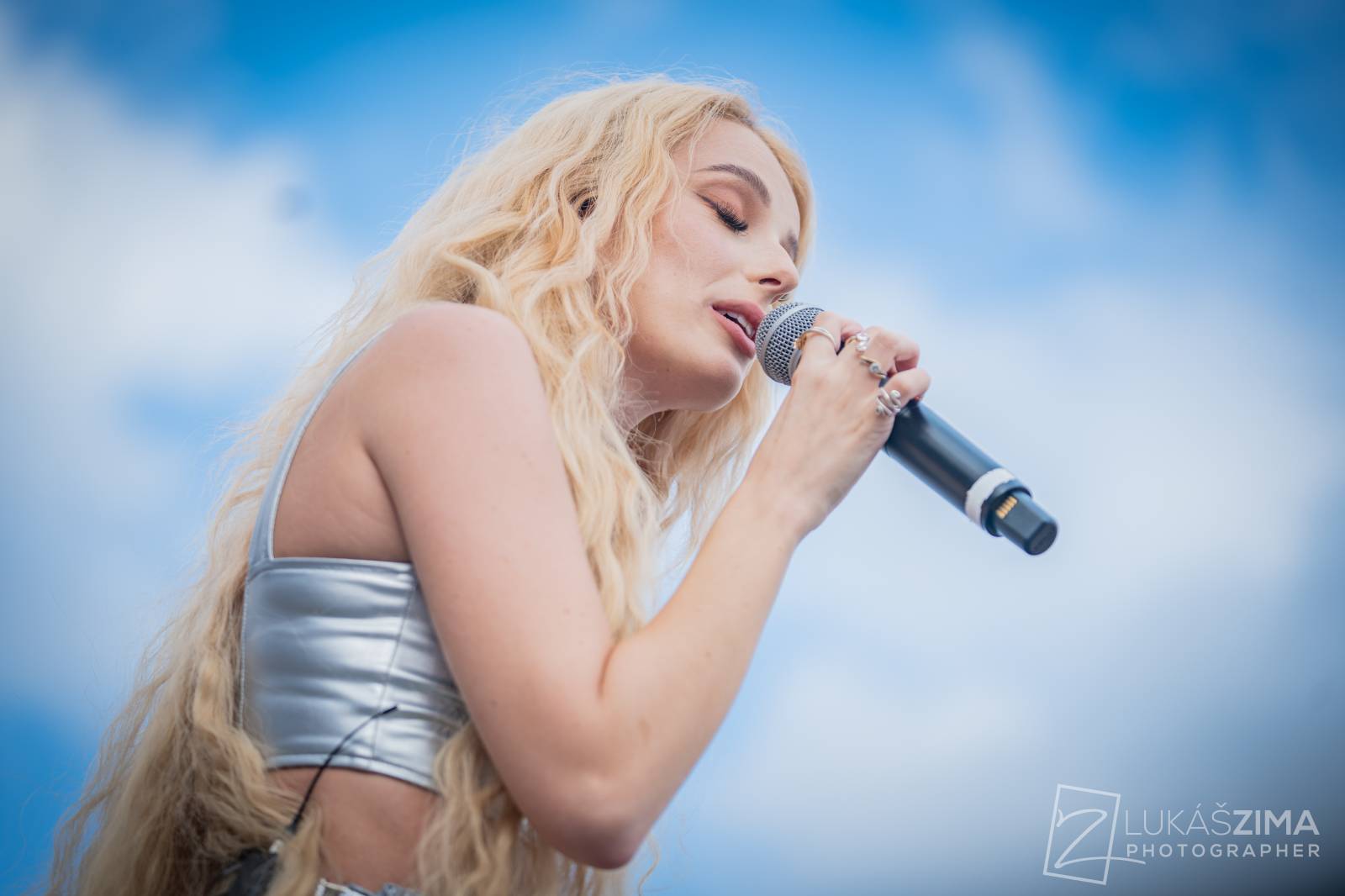 Rapová stage na Pražském Majálesu patřila Calinovi, Steinovi27 i Yzomandiasovi s Nik Tendem