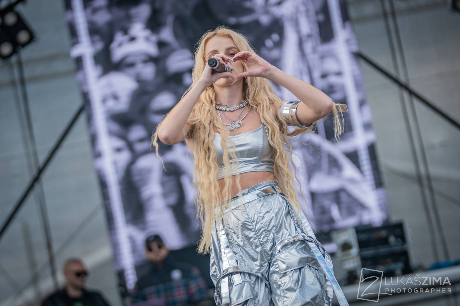 Rapová stage na Pražském Majálesu patřila Calinovi, Steinovi27 i Yzomandiasovi s Nik Tendem