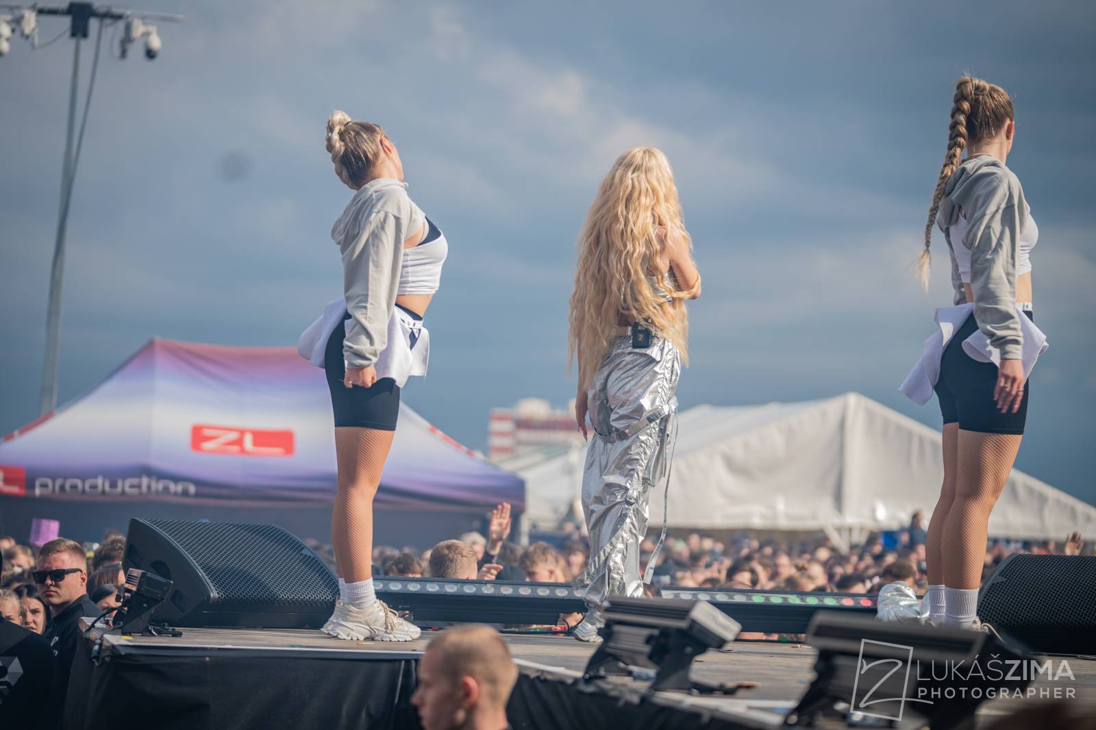 Rapová stage na Pražském Majálesu patřila Calinovi, Steinovi27 i Yzomandiasovi s Nik Tendem