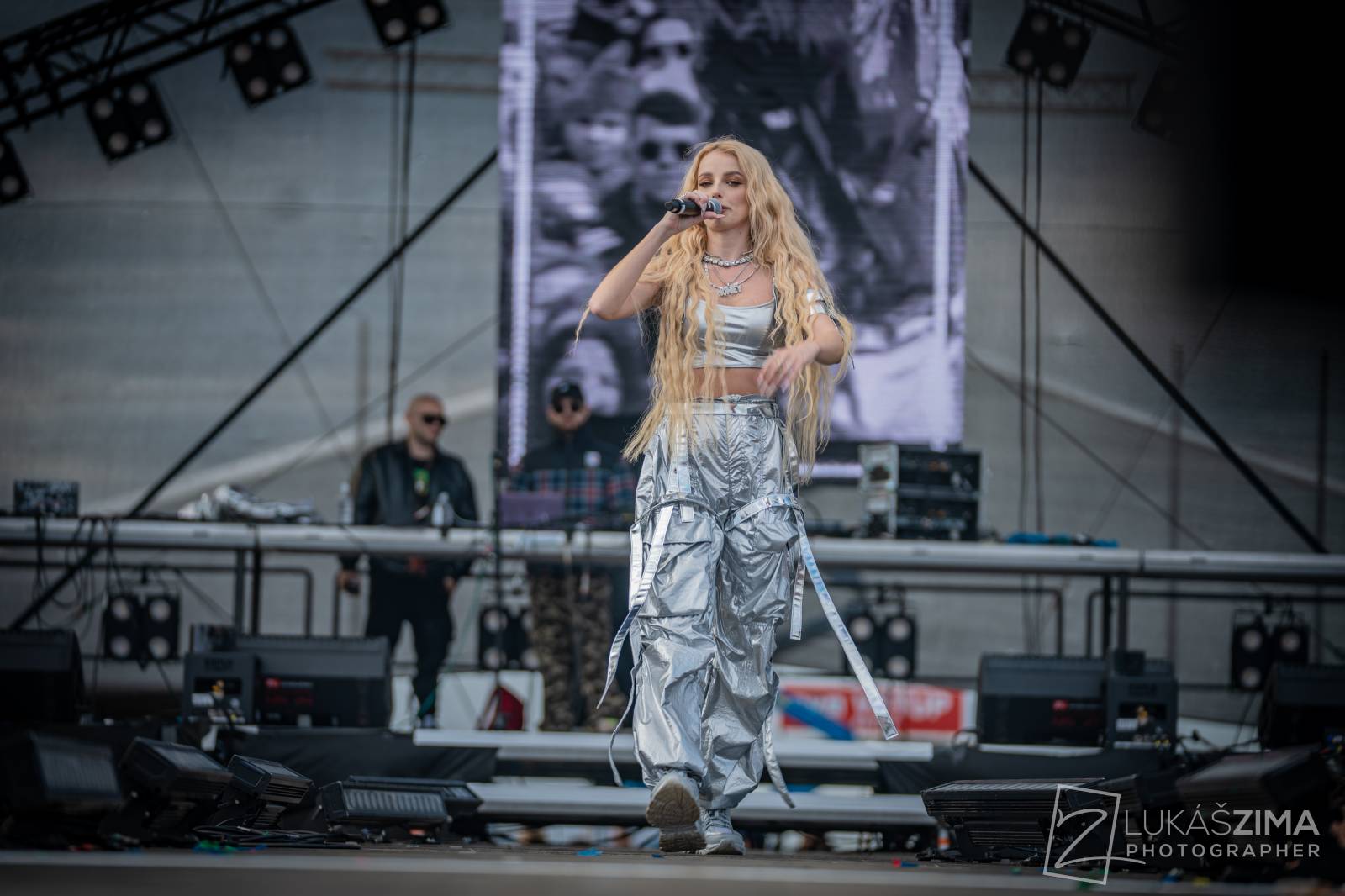 Rapová stage na Pražském Majálesu patřila Calinovi, Steinovi27 i Yzomandiasovi s Nik Tendem