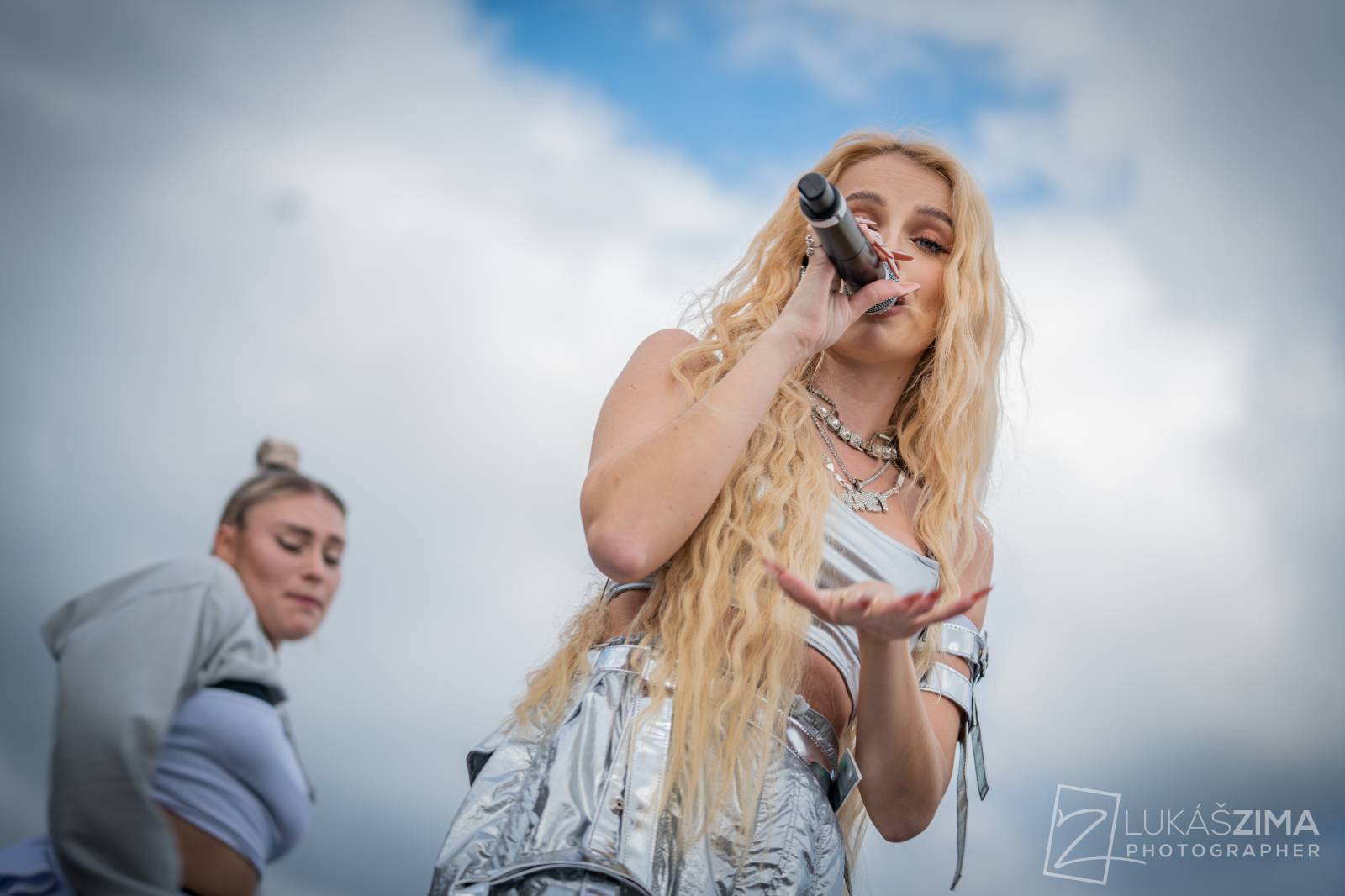 Rapová stage na Pražském Majálesu patřila Calinovi, Steinovi27 i Yzomandiasovi s Nik Tendem