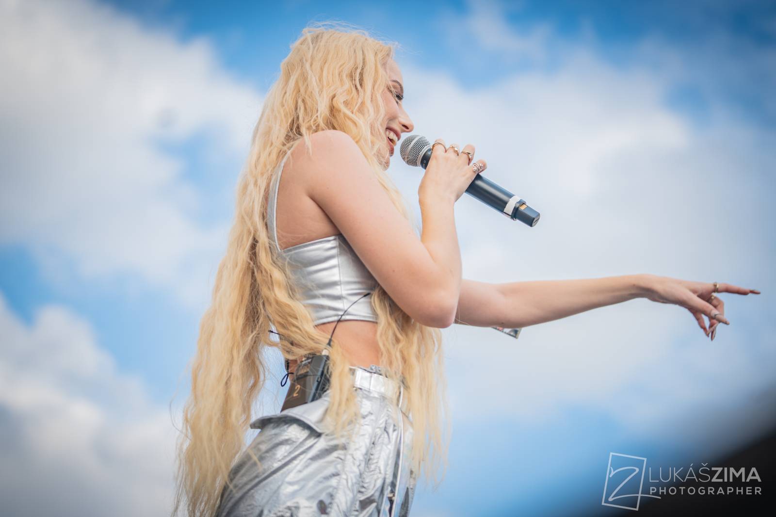 Rapová stage na Pražském Majálesu patřila Calinovi, Steinovi27 i Yzomandiasovi s Nik Tendem