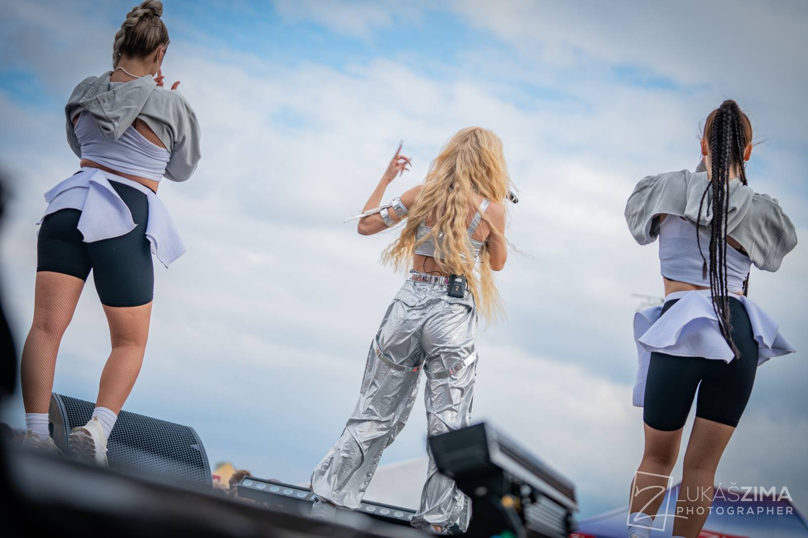 Rapová stage na Pražském Majálesu patřila Calinovi, Steinovi27 i Yzomandiasovi s Nik Tendem