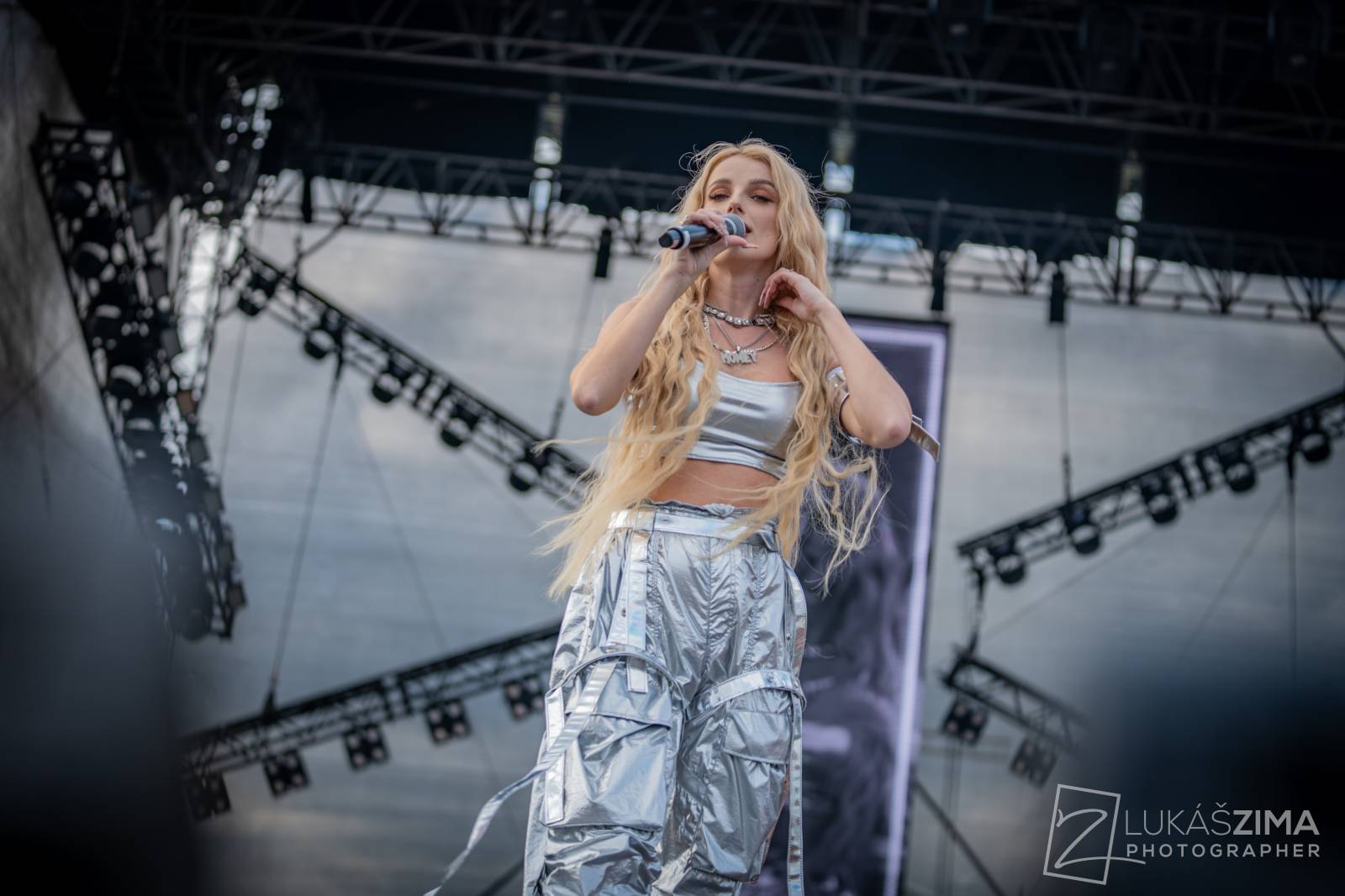 Rapová stage na Pražském Majálesu patřila Calinovi, Steinovi27 i Yzomandiasovi s Nik Tendem