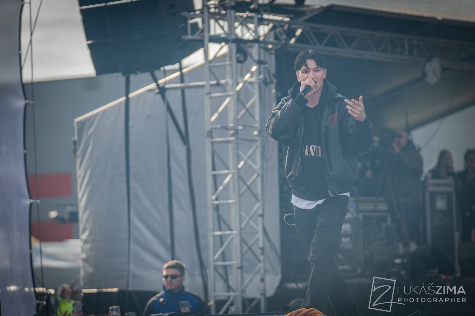 Rapová stage na Pražském Majálesu patřila Calinovi, Steinovi27 i Yzomandiasovi s Nik Tendem