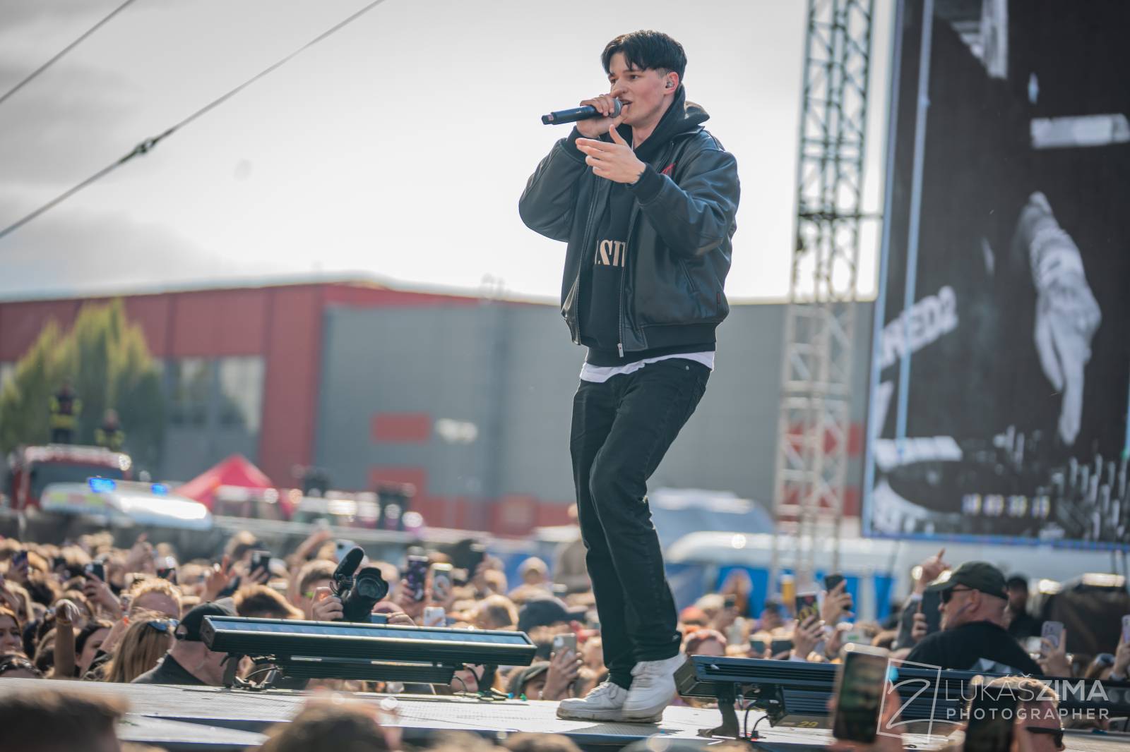 Rapová stage na Pražském Majálesu patřila Calinovi, Steinovi27 i Yzomandiasovi s Nik Tendem