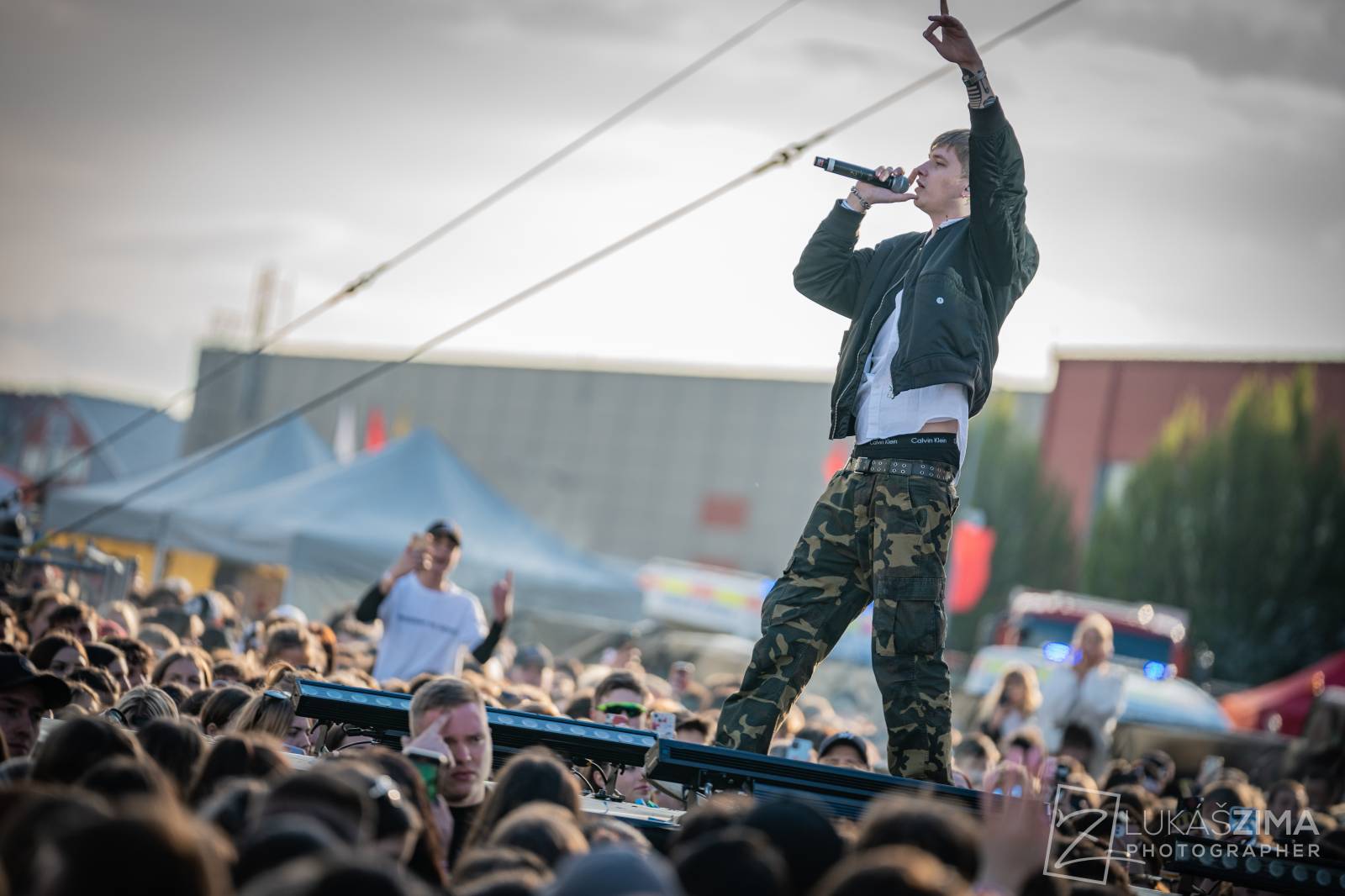 Rapová stage na Pražském Majálesu patřila Calinovi, Steinovi27 i Yzomandiasovi s Nik Tendem