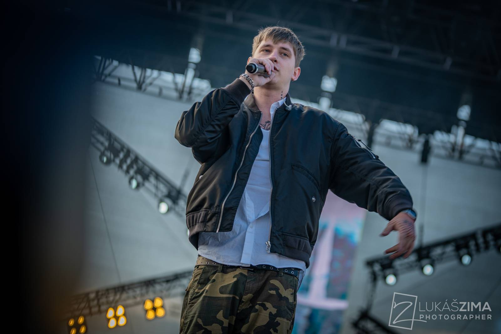 Rapová stage na Pražském Majálesu patřila Calinovi, Steinovi27 i Yzomandiasovi s Nik Tendem