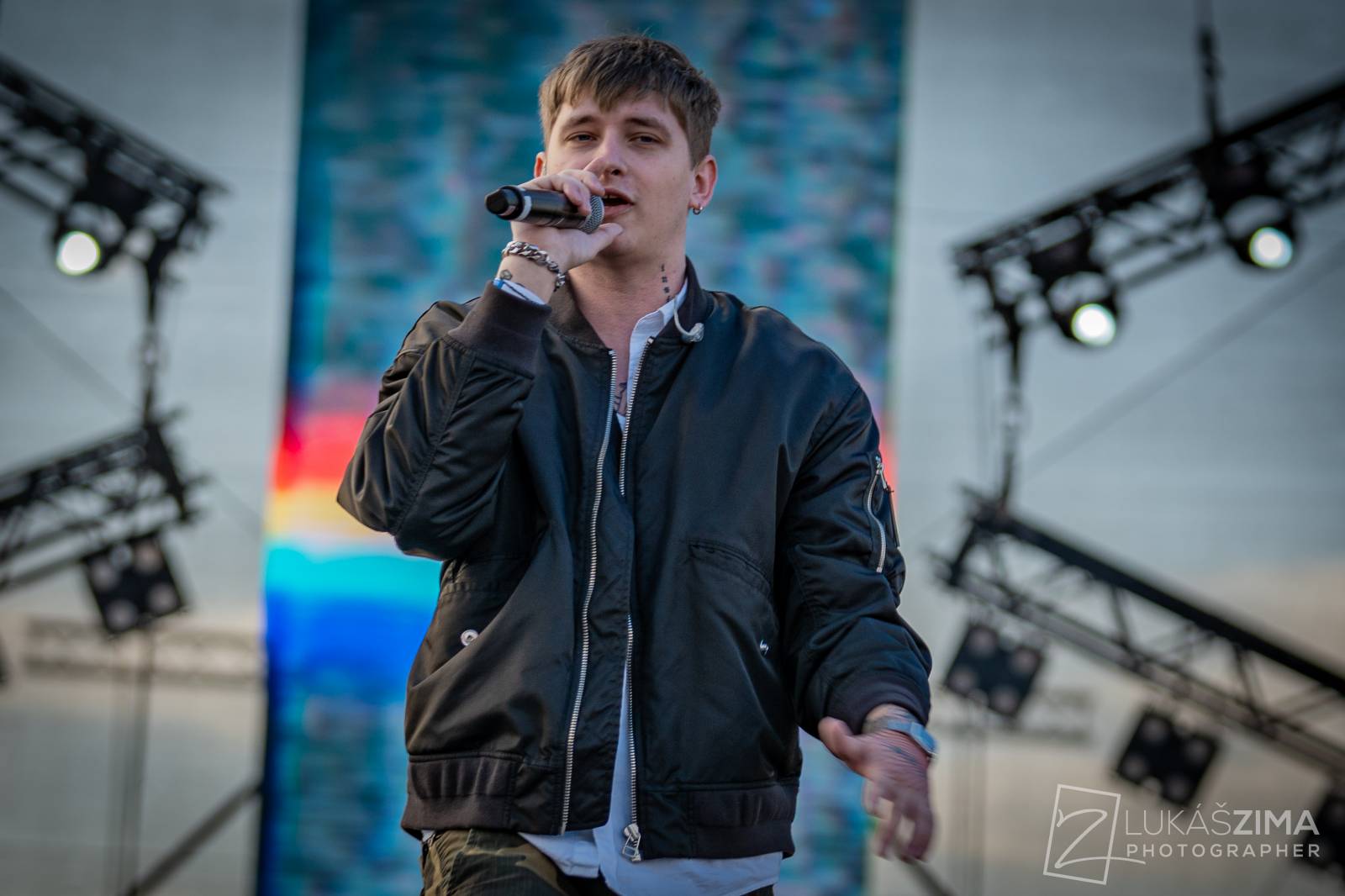 Rapová stage na Pražském Majálesu patřila Calinovi, Steinovi27 i Yzomandiasovi s Nik Tendem