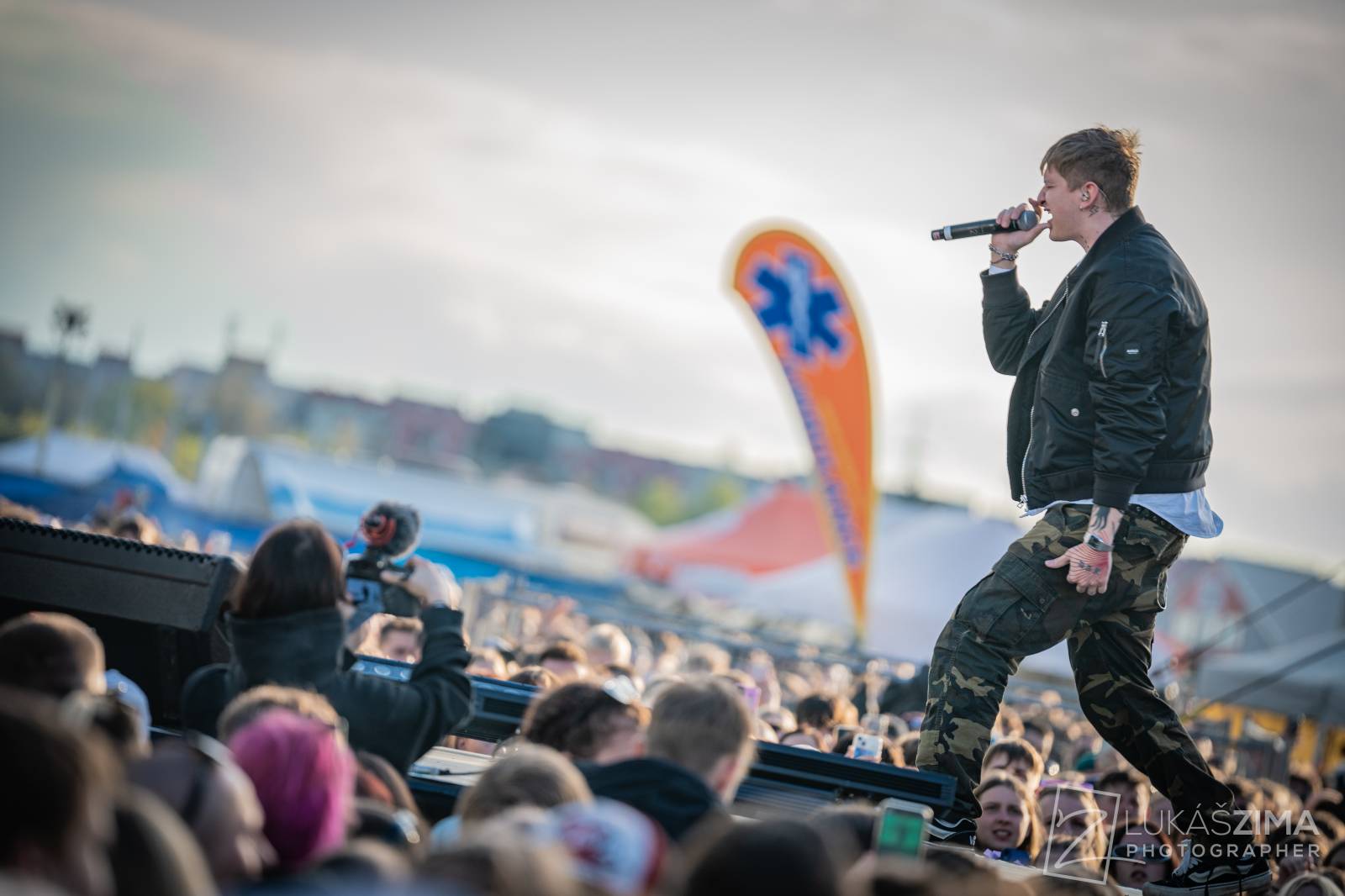 Rapová stage na Pražském Majálesu patřila Calinovi, Steinovi27 i Yzomandiasovi s Nik Tendem