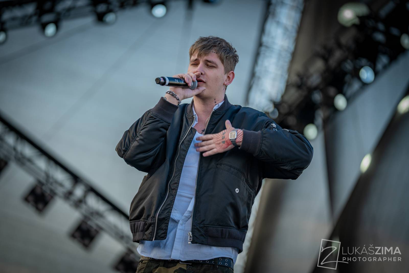 Rapová stage na Pražském Majálesu patřila Calinovi, Steinovi27 i Yzomandiasovi s Nik Tendem