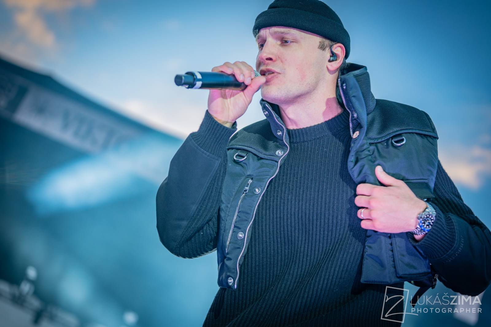 Rapová stage na Pražském Majálesu patřila Calinovi, Steinovi27 i Yzomandiasovi s Nik Tendem