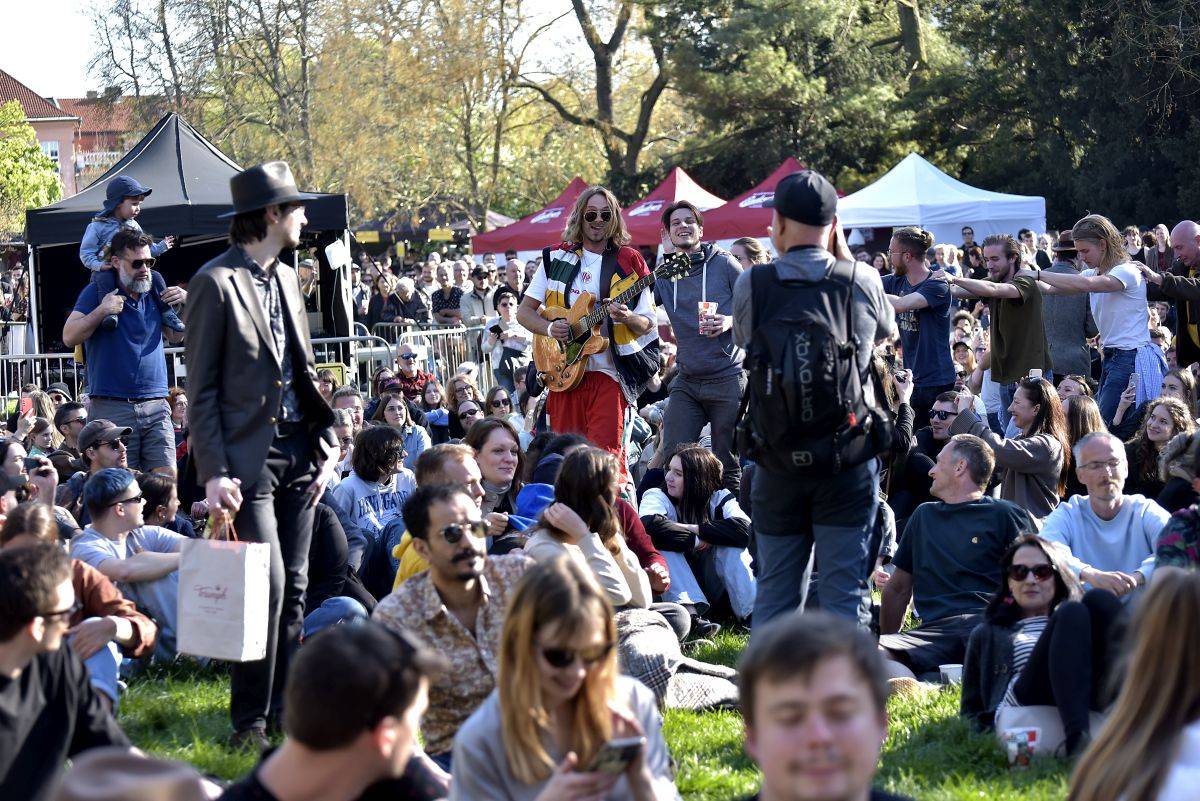 V Praze se slavil Mezinárodní den jazzu, zahráli Blue Uandi i Natalia Tena z Harryho Pottera