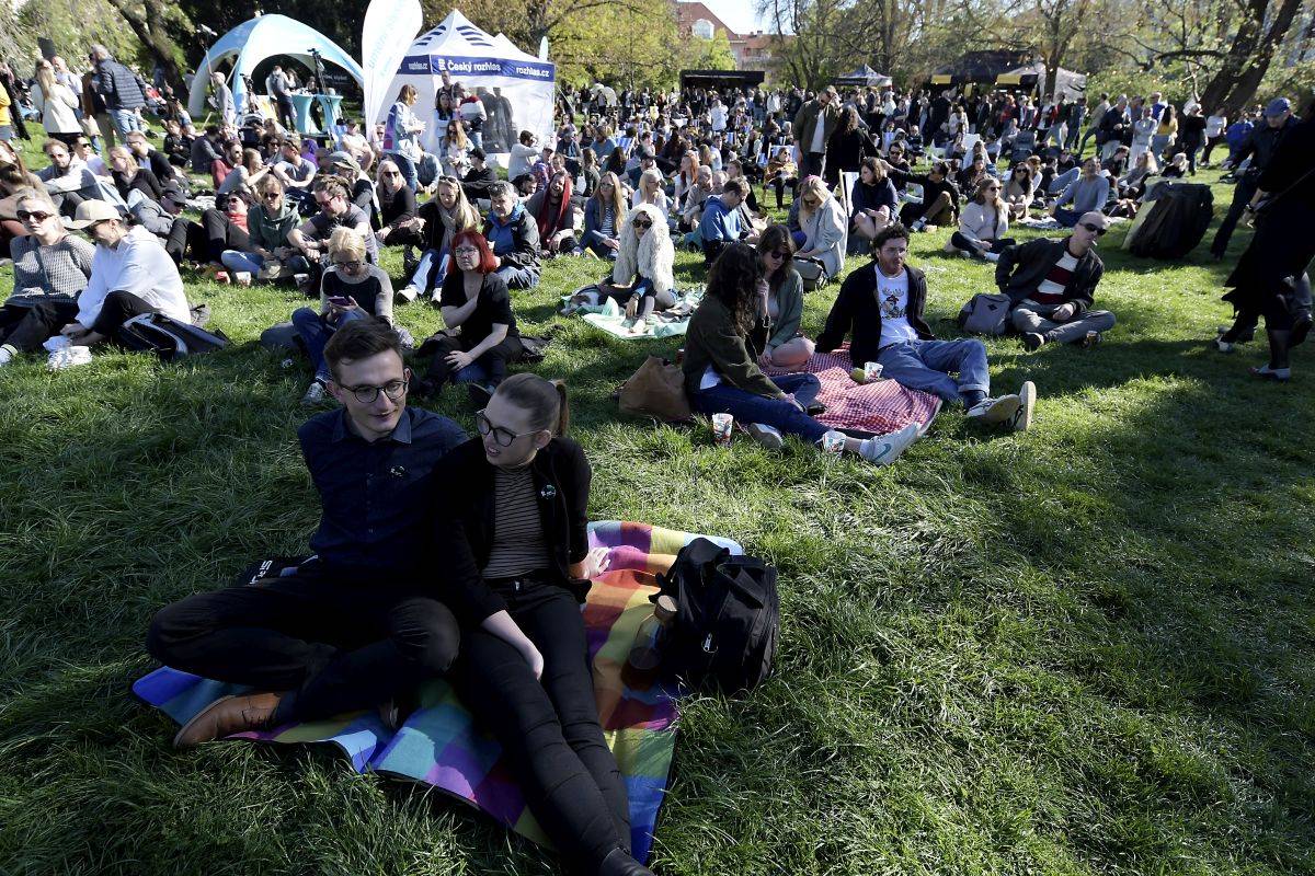 V Praze se slavil Mezinárodní den jazzu, zahráli Blue Uandi i Natalia Tena z Harryho Pottera