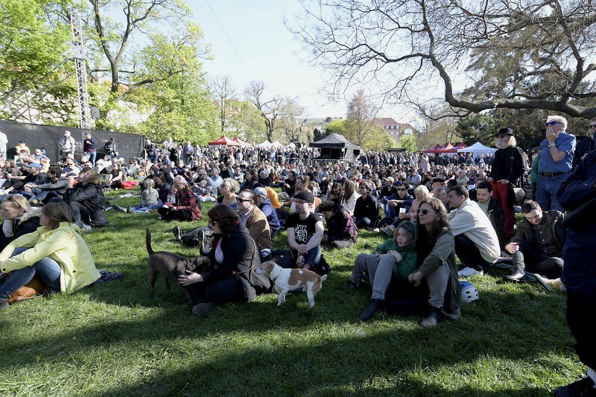 V Praze se slavil Mezinárodní den jazzu, zahráli Blue Uandi i Natalia Tena z Harryho Pottera