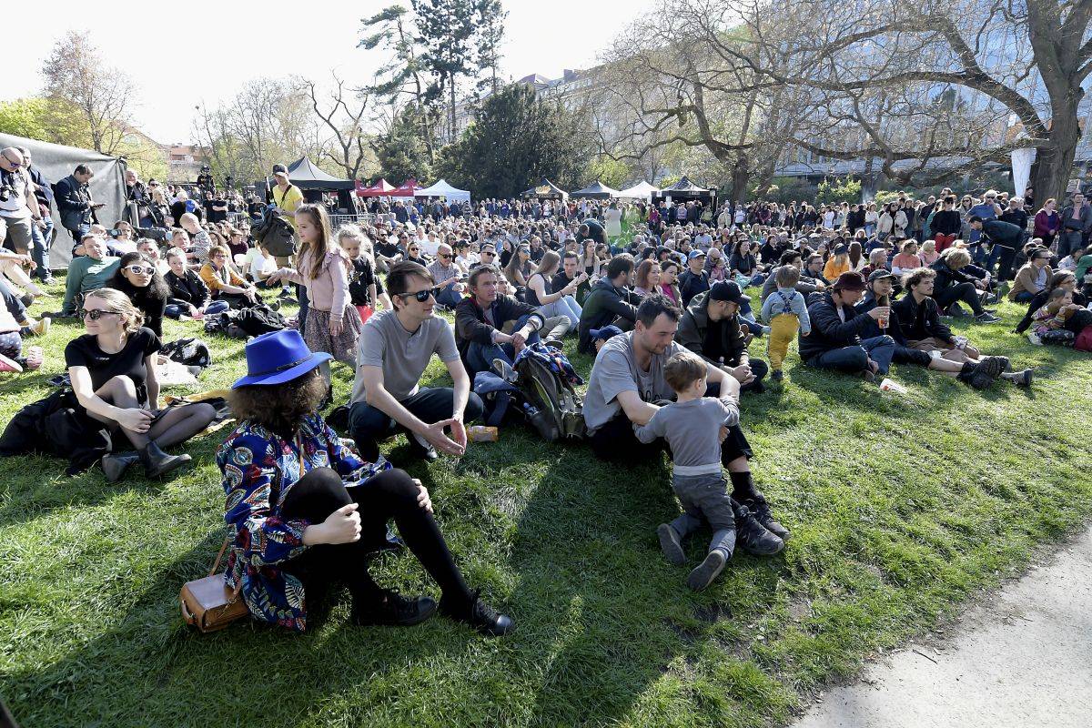 V Praze se slavil Mezinárodní den jazzu, zahráli Blue Uandi i Natalia Tena z Harryho Pottera