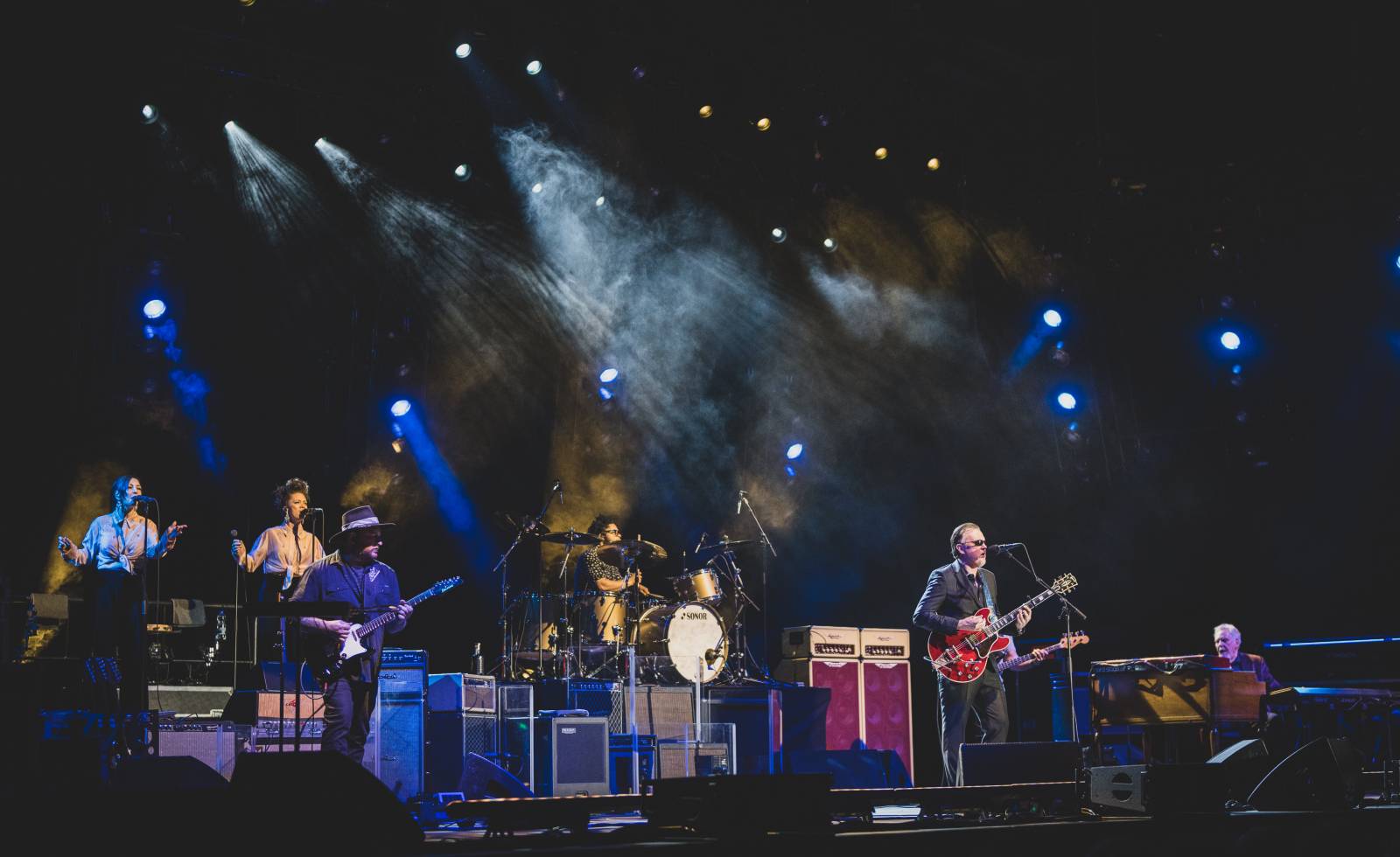 Bluesový král Joe Bonamassa si podmanil vyprodané Forum Karlín