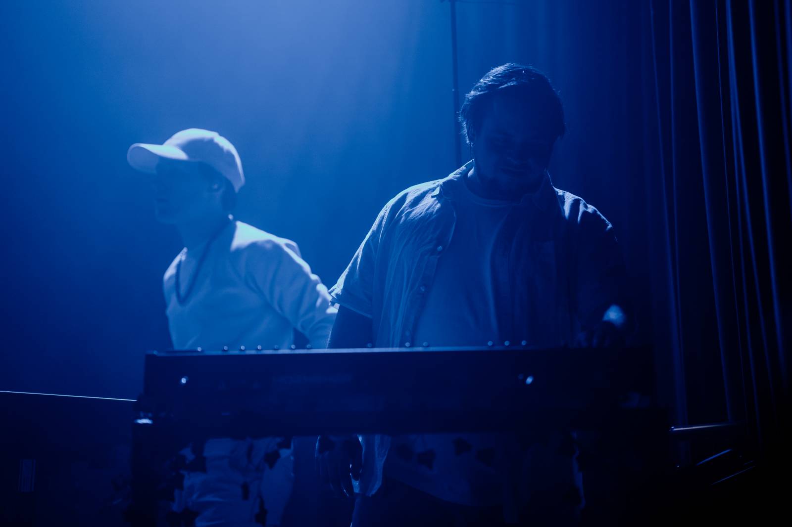 LinaKaro pokřtila v Kasárnách Karlín debutové EP 