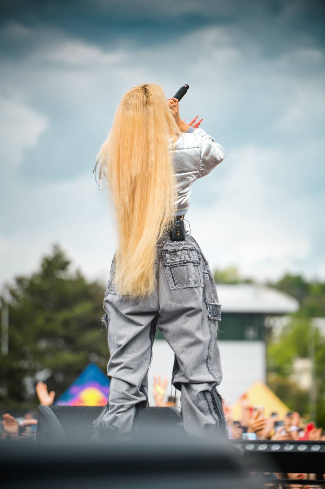 Průtrže mračen dobrou náladu nespláchly. Brněnský Majáles přivítal Ewu Farnou, Horkýže Slíže i Kryštof