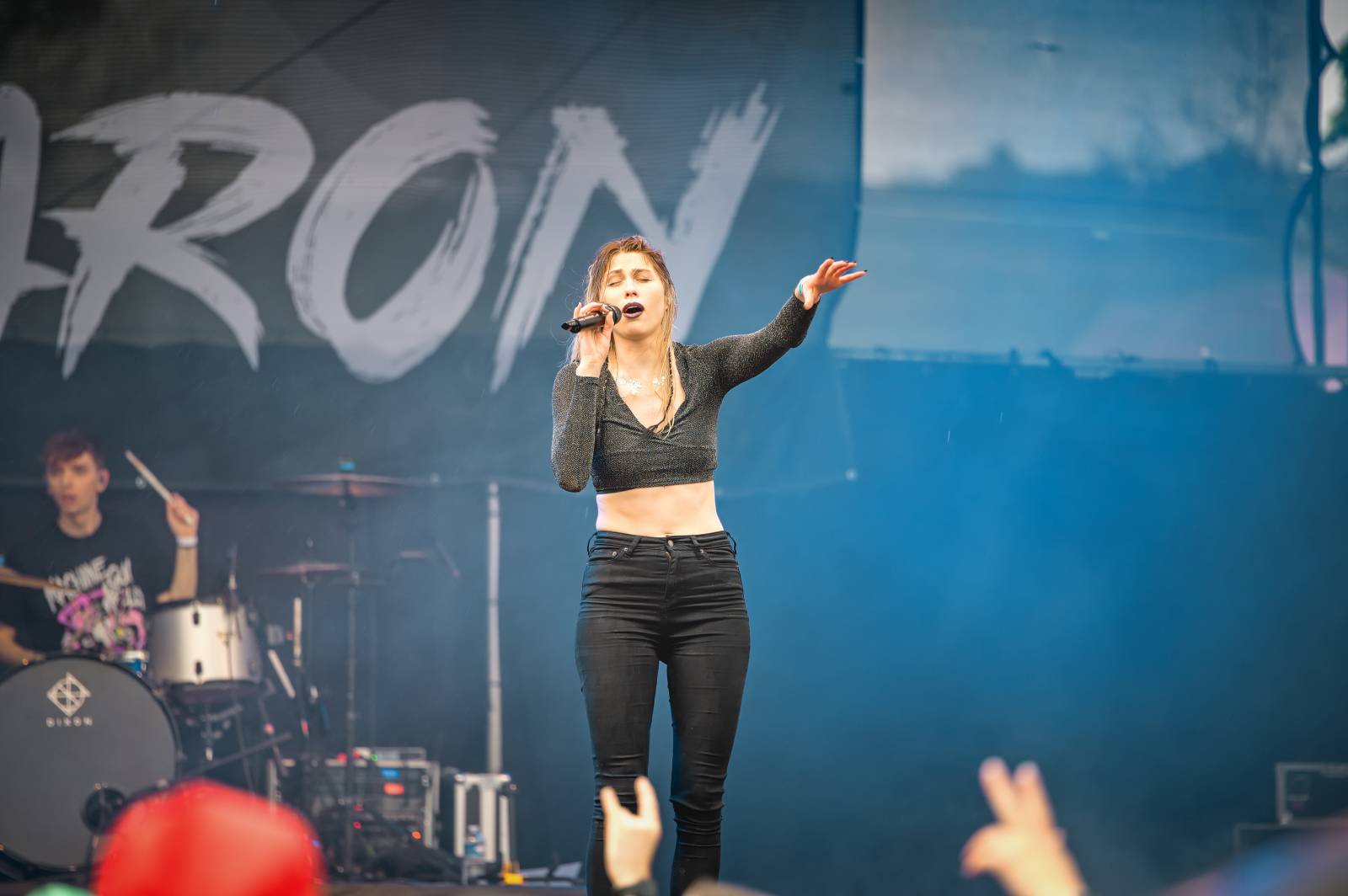 Průtrže mračen dobrou náladu nespláchly. Brněnský Majáles přivítal Ewu Farnou, Horkýže Slíže i Kryštof