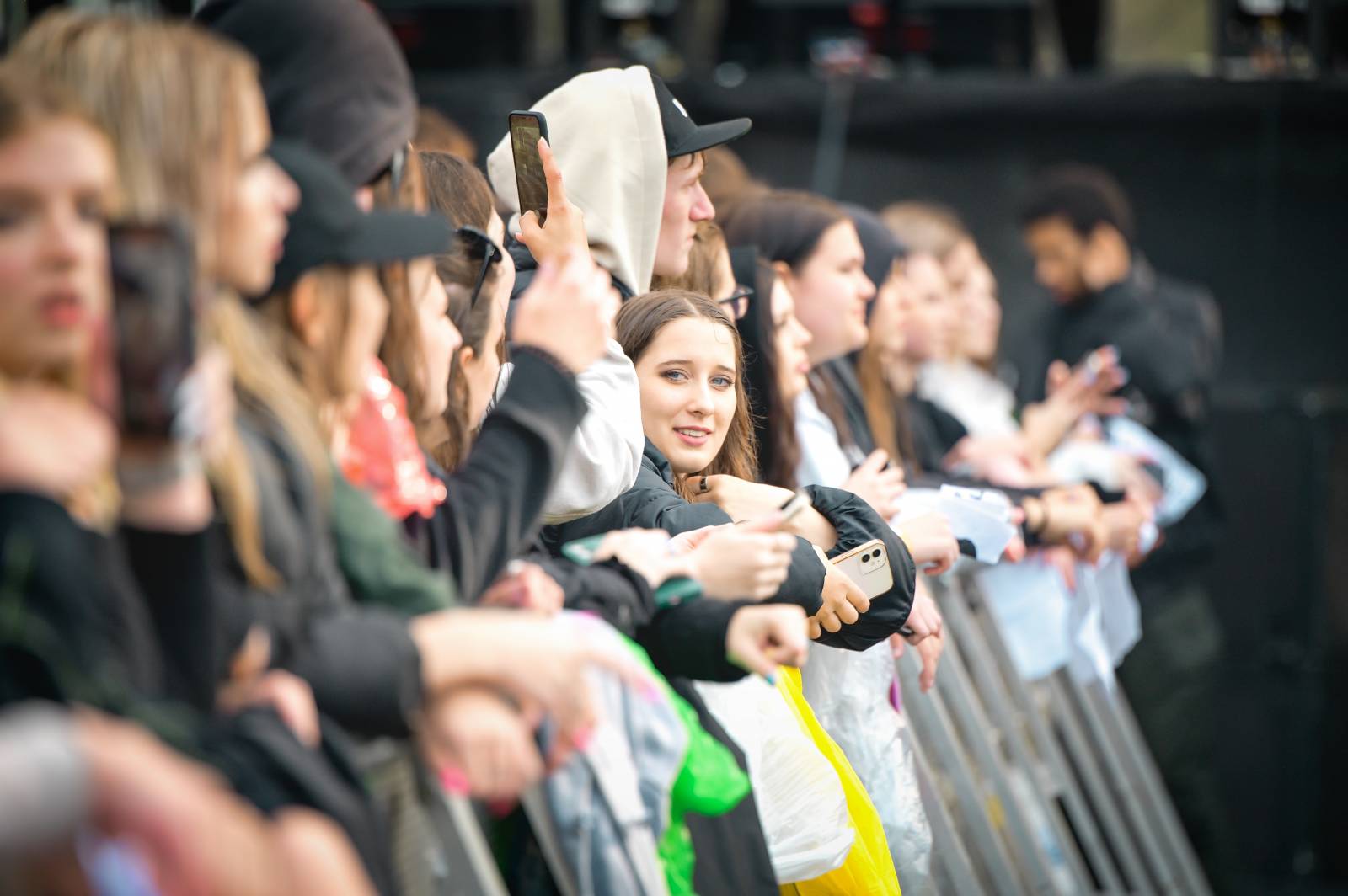 Průtrže mračen dobrou náladu nespláchly. Brněnský Majáles přivítal Ewu Farnou, Horkýže Slíže i Kryštof