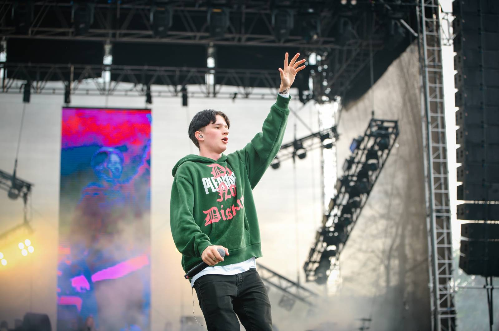 Průtrže mračen dobrou náladu nespláchly. Brněnský Majáles přivítal Ewu Farnou, Horkýže Slíže i Kryštof