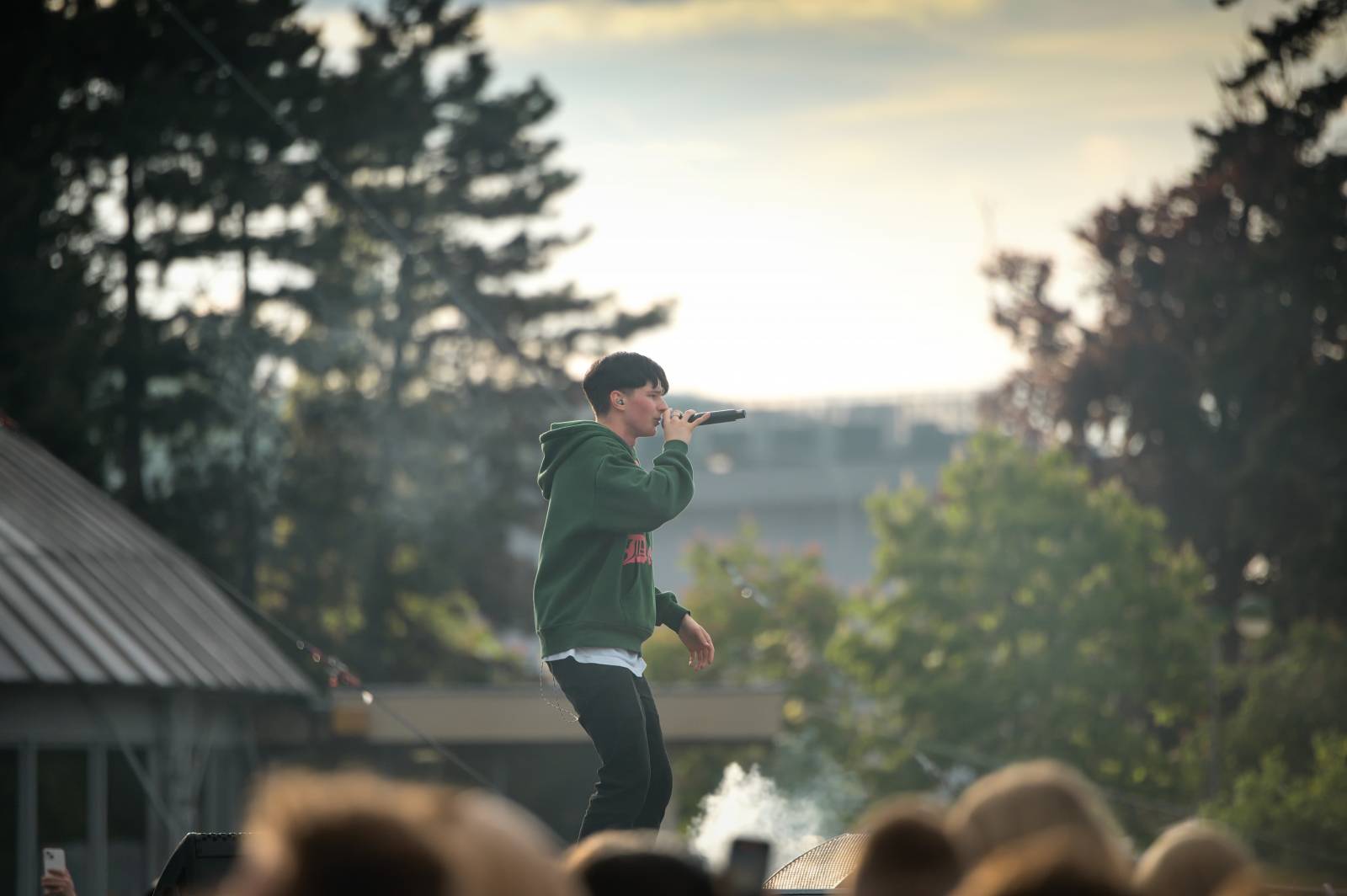 Průtrže mračen dobrou náladu nespláchly. Brněnský Majáles přivítal Ewu Farnou, Horkýže Slíže i Kryštof