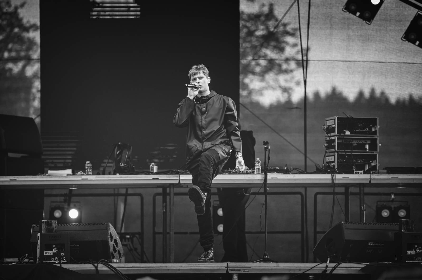 Průtrže mračen dobrou náladu nespláchly. Brněnský Majáles přivítal Ewu Farnou, Horkýže Slíže i Kryštof