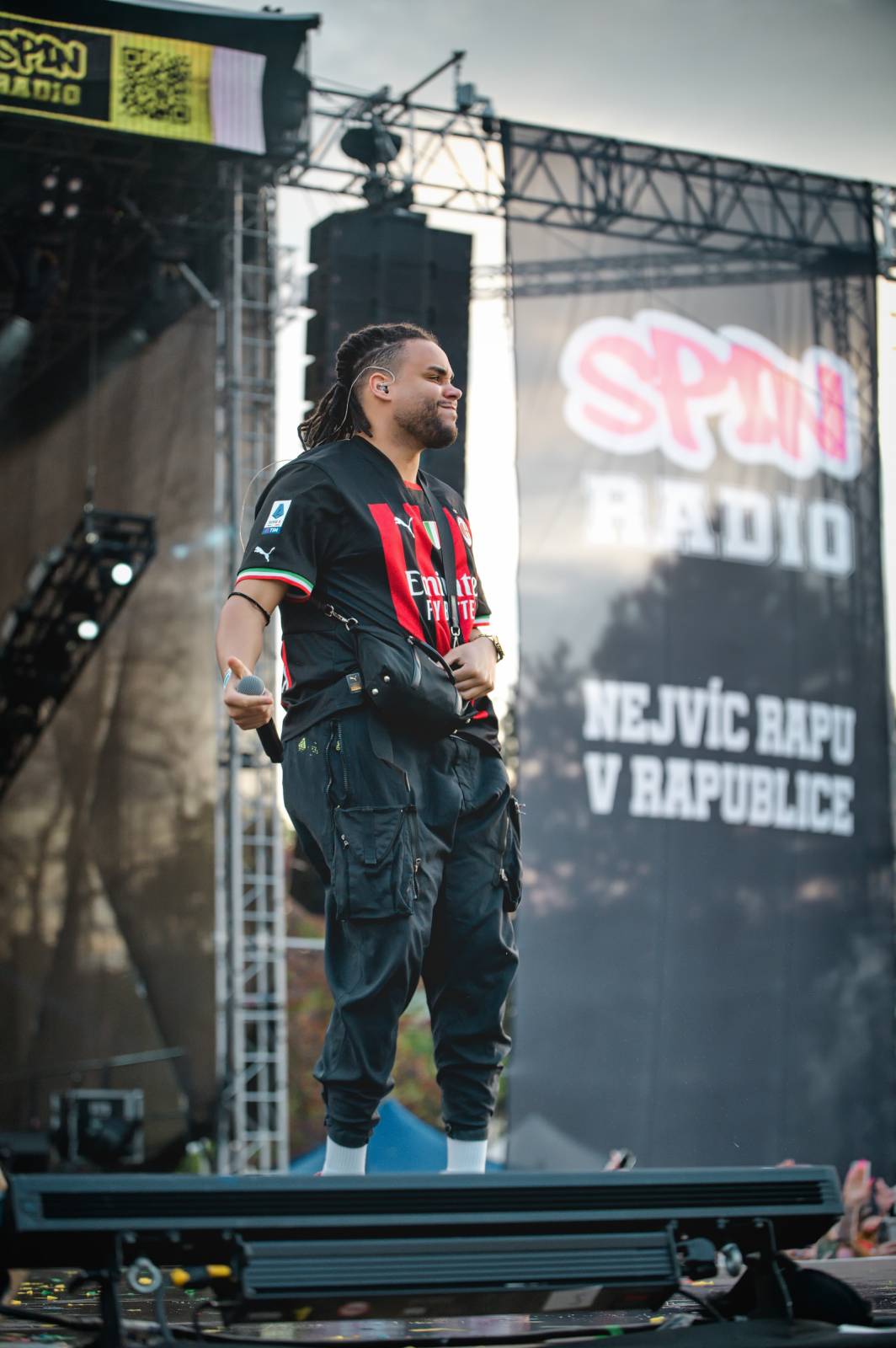 Průtrže mračen dobrou náladu nespláchly. Brněnský Majáles přivítal Ewu Farnou, Horkýže Slíže i Kryštof