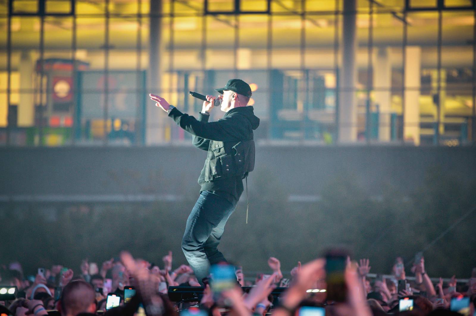 Průtrže mračen dobrou náladu nespláchly. Brněnský Majáles přivítal Ewu Farnou, Horkýže Slíže i Kryštof