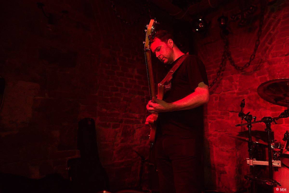 Plzeň ovládl blackmetal. Parlament přivítal finskou Hornu