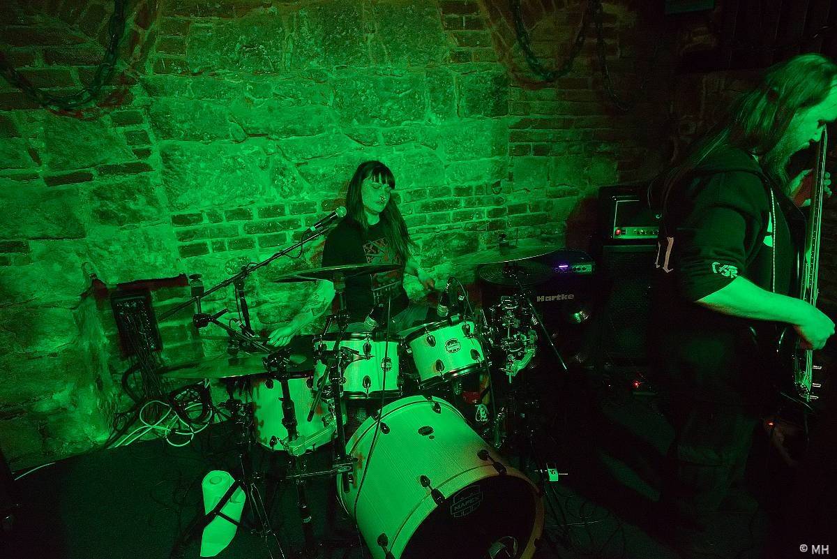 Plzeň ovládl blackmetal. Parlament přivítal finskou Hornu