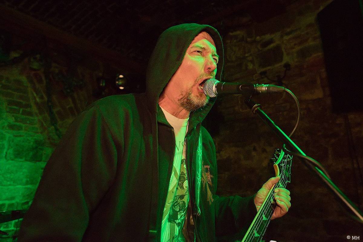 Plzeň ovládl blackmetal. Parlament přivítal finskou Hornu