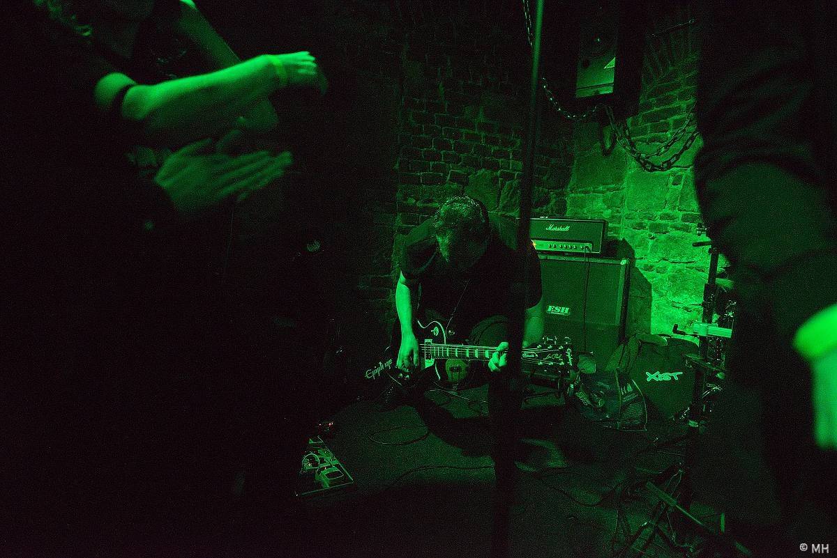 Plzeň ovládl blackmetal. Parlament přivítal finskou Hornu