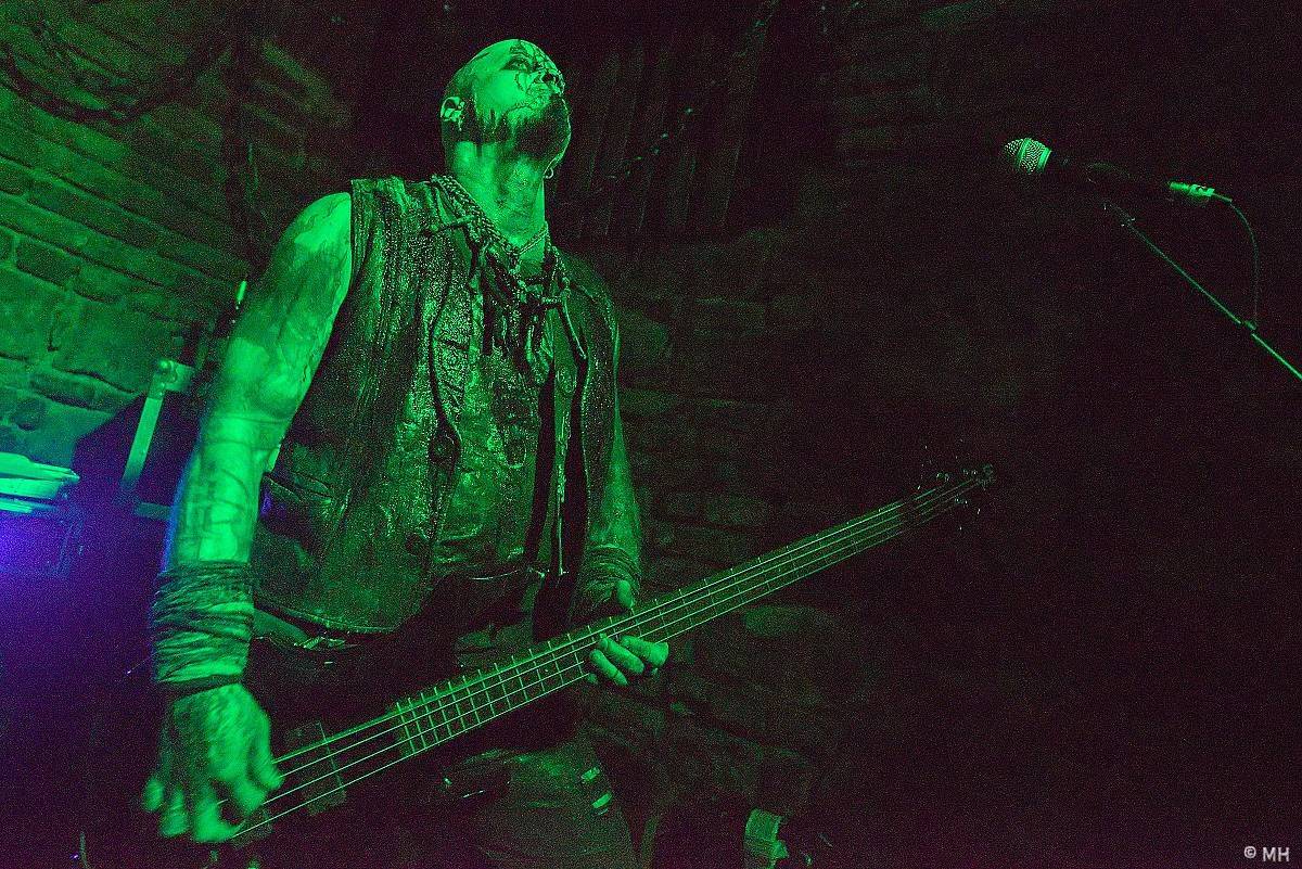 Plzeň ovládl blackmetal. Parlament přivítal finskou Hornu