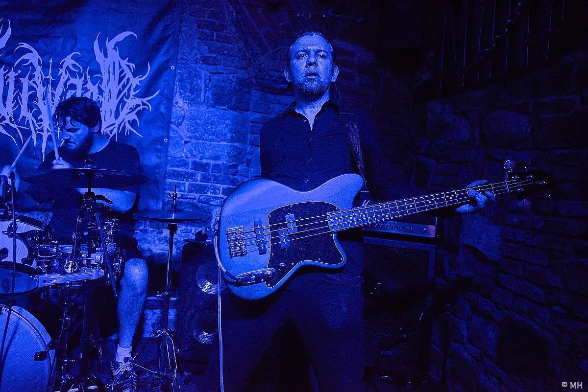 Plzeň ovládl blackmetal. Parlament přivítal finskou Hornu