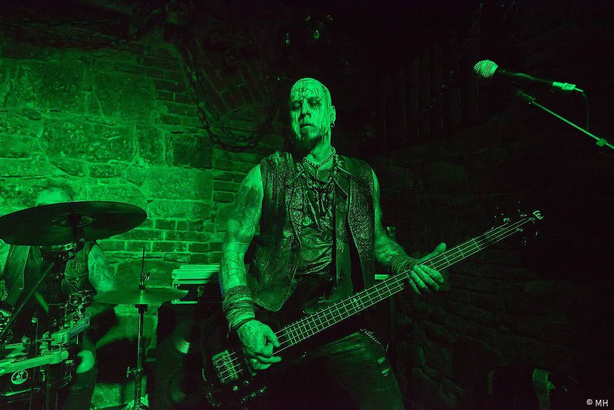 Plzeň ovládl blackmetal. Parlament přivítal finskou Hornu