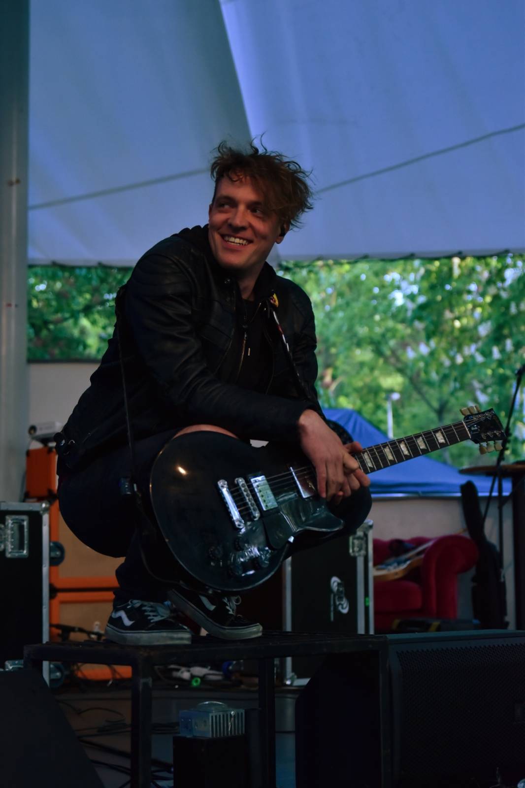 ZakázanÝ ovoce odehrálo ve Stromovce svůj tisící koncert, popřáli mu Curlies a Wotazník