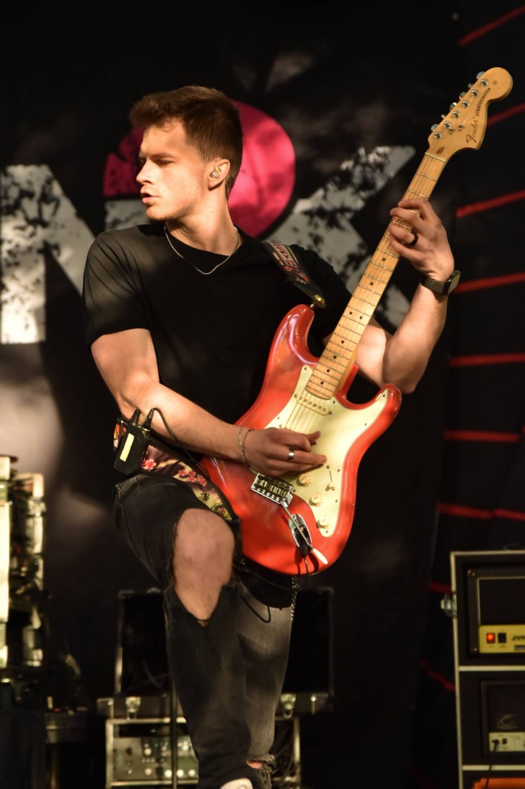 ZakázanÝ ovoce odehrálo ve Stromovce svůj tisící koncert, popřáli mu Curlies a Wotazník