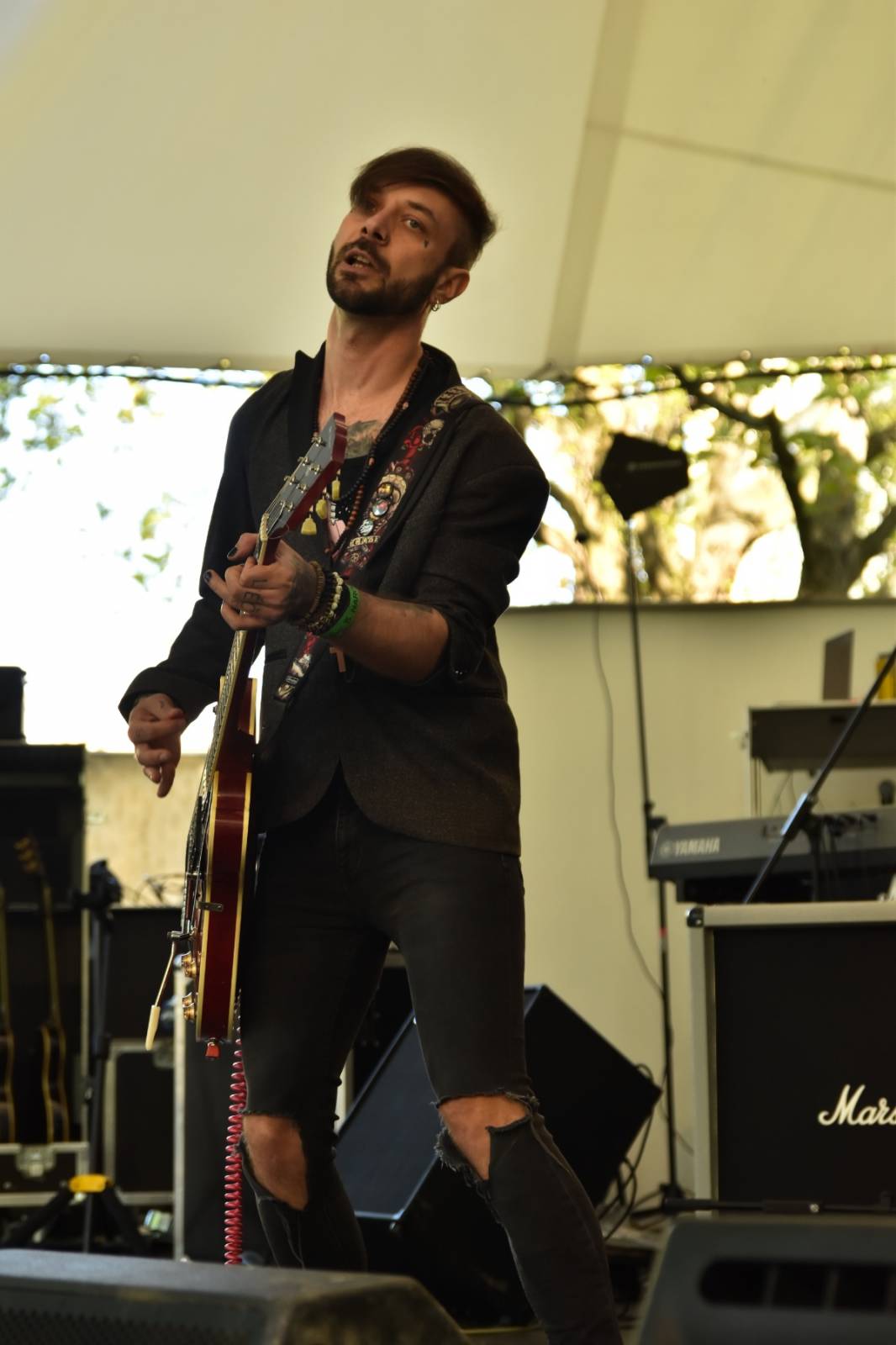 ZakázanÝ ovoce odehrálo ve Stromovce svůj tisící koncert, popřáli mu Curlies a Wotazník