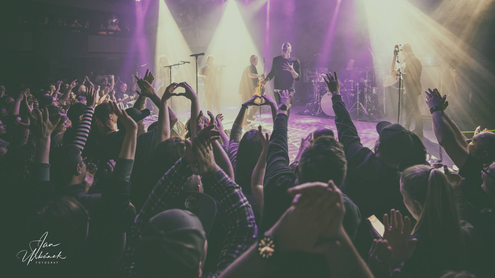 Blue October si podmanili Prahu, předvedli elektrizující vystoupení