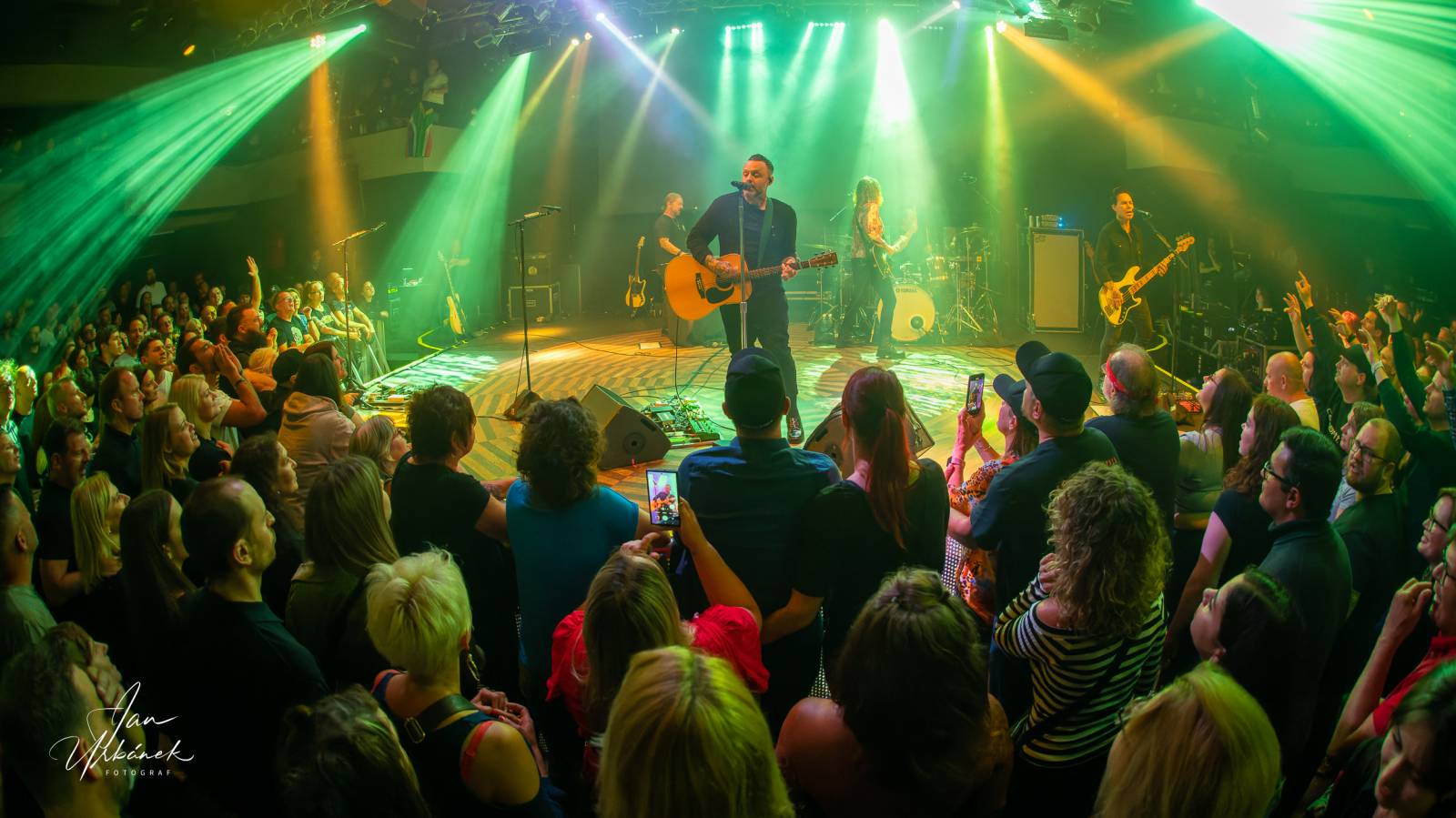 Blue October si podmanili Prahu, předvedli elektrizující vystoupení