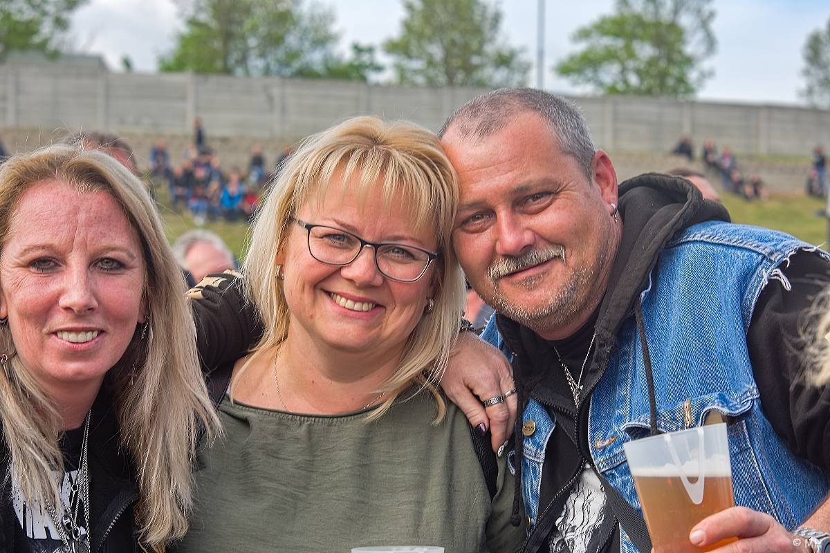 Festivalovou sezónu v Plzni zahájili Arakain, Traktor i Harlej