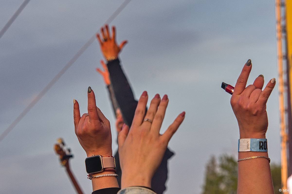 Festivalovou sezónu v Plzni zahájili Arakain, Traktor i Harlej