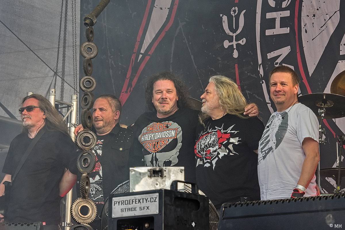 Festivalovou sezónu v Plzni zahájili Arakain, Traktor i Harlej